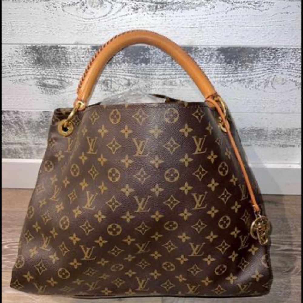 Authentic Louis Vuitton Artsy MM
